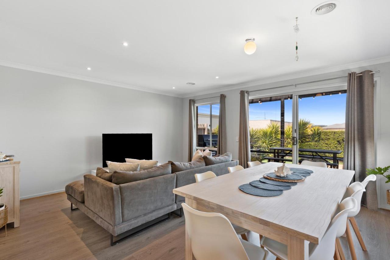 Ocean Dreams- Perfect Whole Family Getaway! Kids Games Room, Pet Friendly! Holiday home *